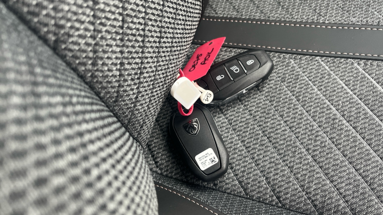 Peugeot 208 1.2 PureTech 100 Allure 5dr Petrol Hatchback